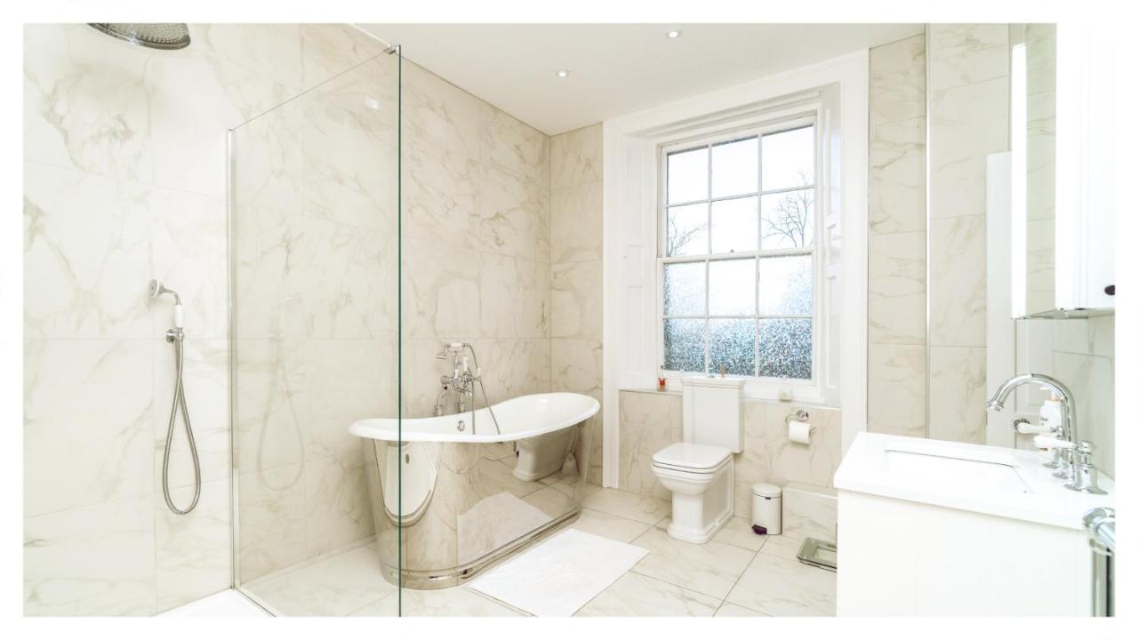 A Luxurious Masterpiece Steps From Stirling Villa Esterno foto