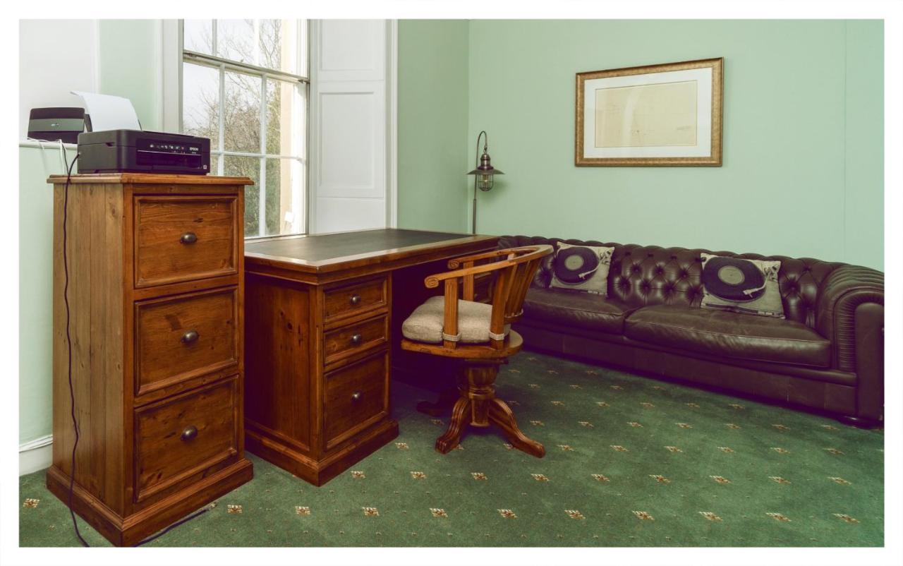 A Luxurious Masterpiece Steps From Stirling Villa Esterno foto